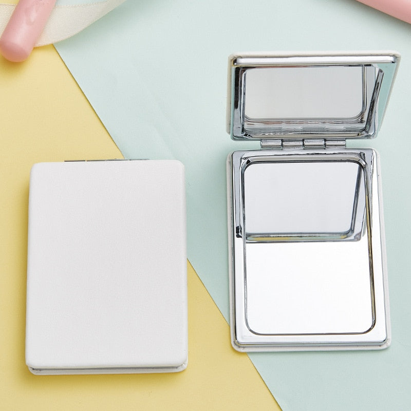 Cosmequic® Foldable Cosmetic Mirror